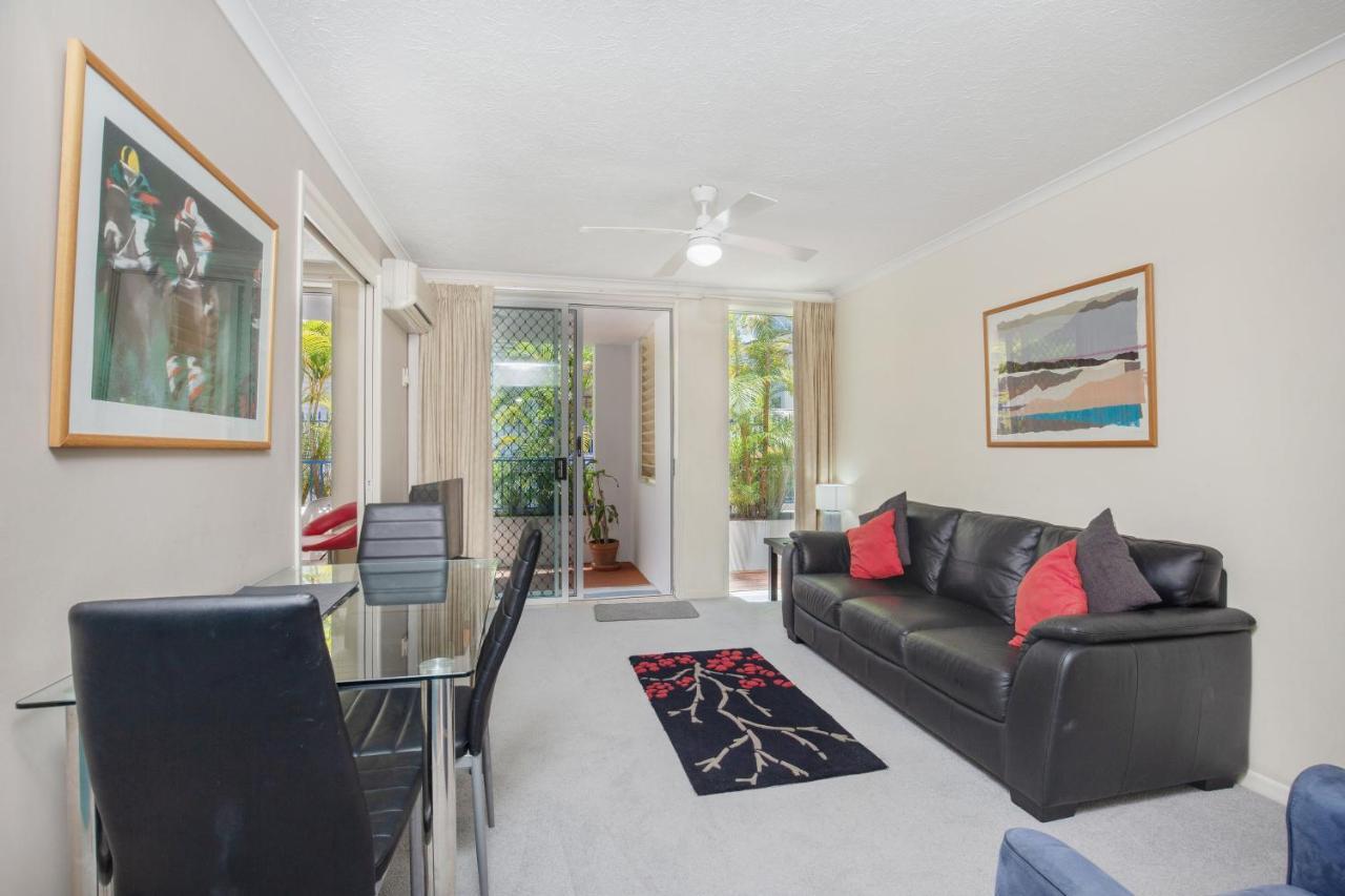 Surfers Beach Resort One Gold Coast Buitenkant foto